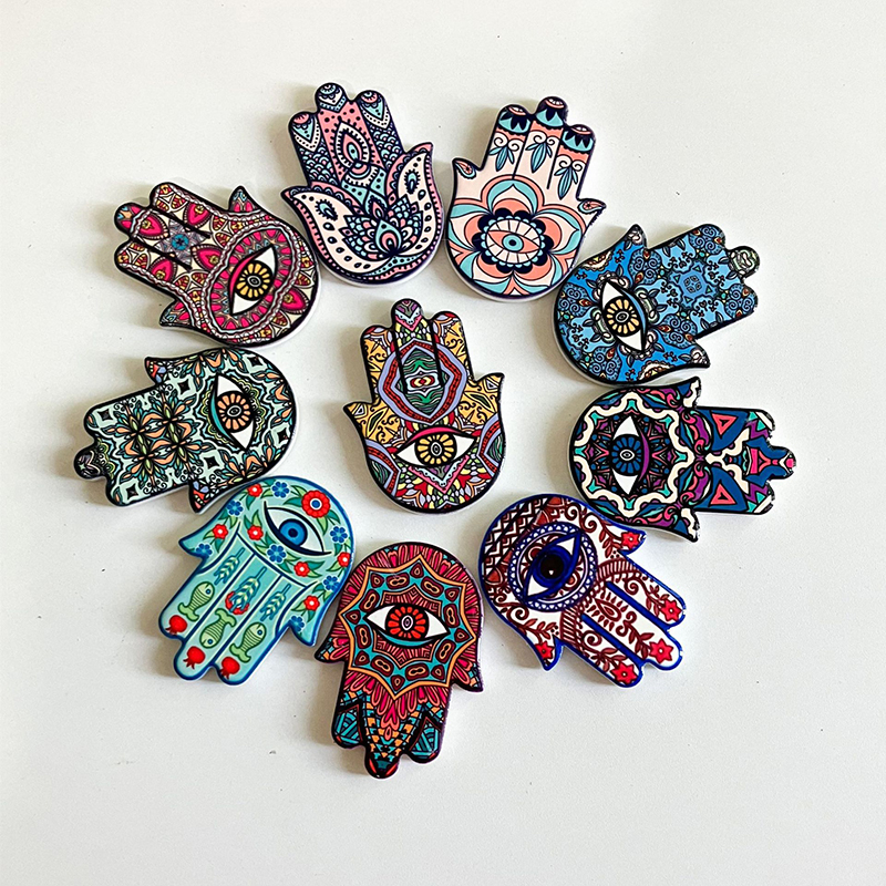The Charm of Travel Souvenirs: Why Fridge Magnets Make the Perfect Keepsake