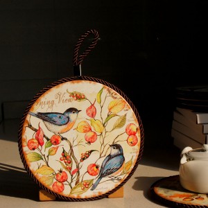 Hot Sell Glossy Finished Ceramic Round Trivet with rope for hang