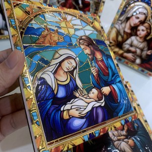 Wholesales Glossy Finished 3D Embossed Themed Ceramic Nativity Scene Religious Ornament With Golden Printing
